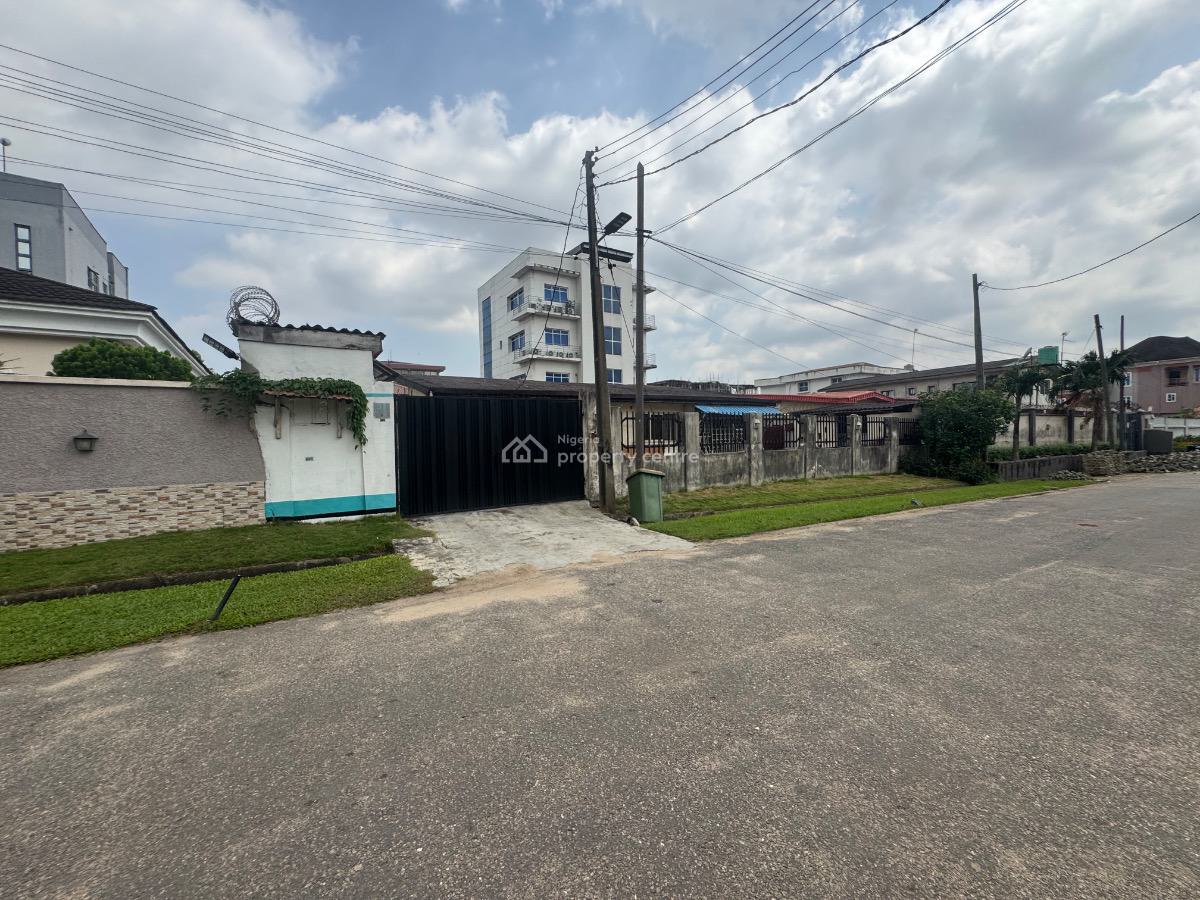 Land in a Secured Estate with a Bungalow, Adeniyi Jones, Ikeja, Lagos, Residential Land for Sale