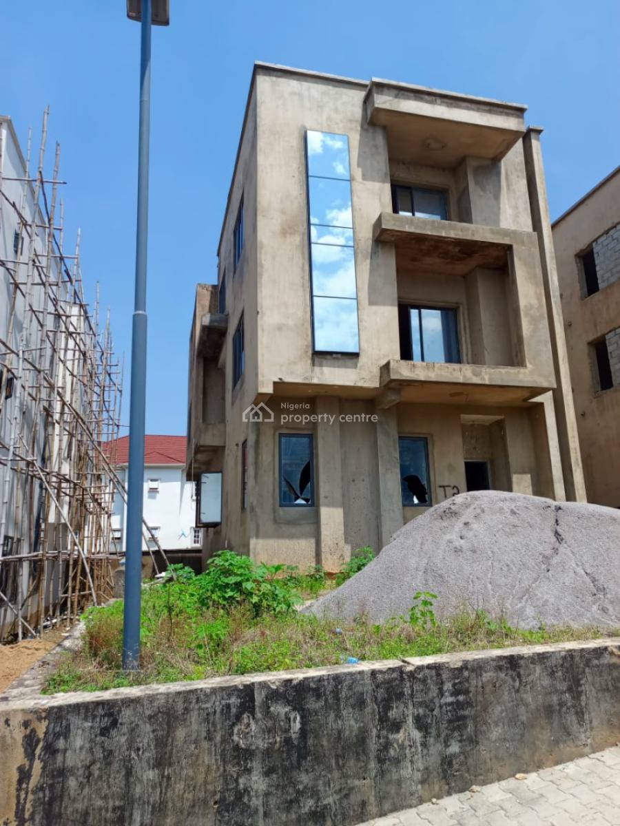 Standardly Built 5 Bedroom Duplex, Gwarimpa Main, Gwarinpa, Abuja, Semi-detached Duplex for Sale