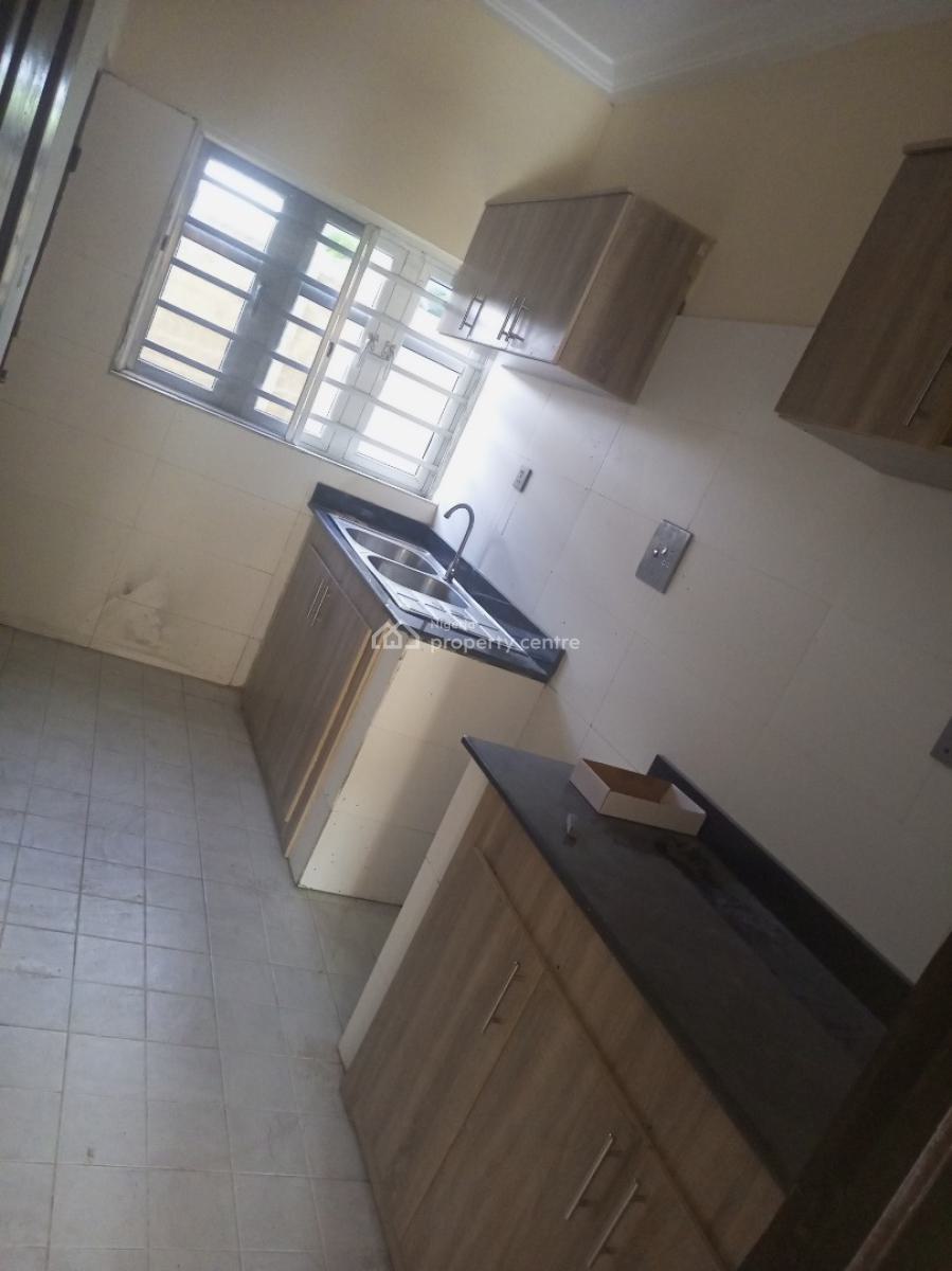 2bedroom Flat .., 22alaji Ganiniu Street Alashela Estate Ogombo Ajah, Ogombo, Ajah, Lagos, Flat / Apartment for Rent