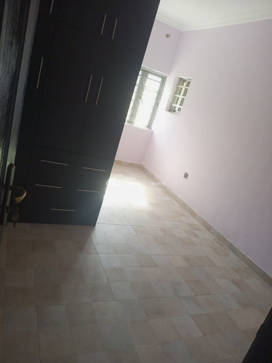 2bedroom Flat .., 22alaji Ganiniu Street Alashela Estate Ogombo Ajah, Ogombo, Ajah, Lagos, Flat / Apartment for Rent