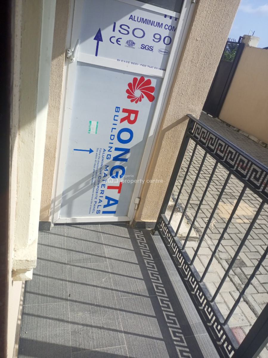 2bedroom Flat .., 22alaji Ganiniu Street Alashela Estate Ogombo Ajah, Ogombo, Ajah, Lagos, Flat / Apartment for Rent