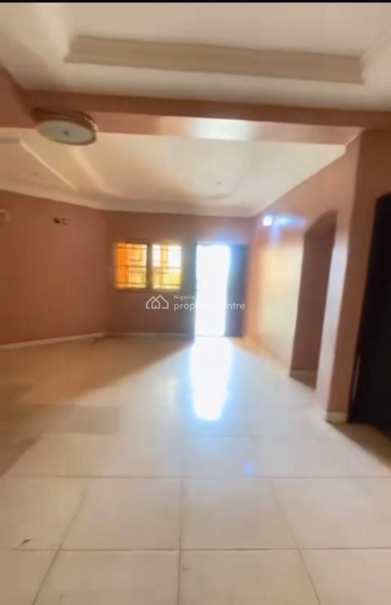 Spacious 3 Bedrooms Flat, Jahi, Abuja, Flat / Apartment for Rent