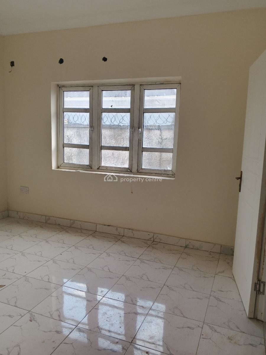 Luxury Three Bedroom Apartment Available in a Highbrow Area, Alagomeji, Yaba, Lagos, Flat / Apartment for Sale