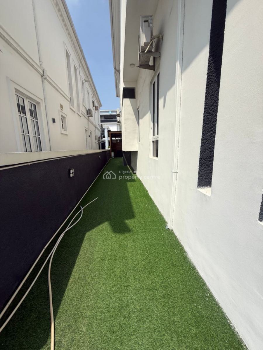 Beautiful 5 Bedroom Furnished Building, Megamound Estate, Ikota, Lekki, Lagos, Detached Duplex for Sale