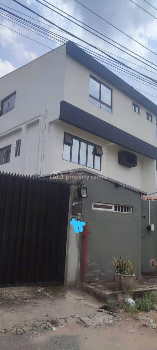 Well Maintain & Fully Functioning 18 Rooms Hotel, Alausa, Ikeja, Lagos, Hotel / Guest House for Sale
