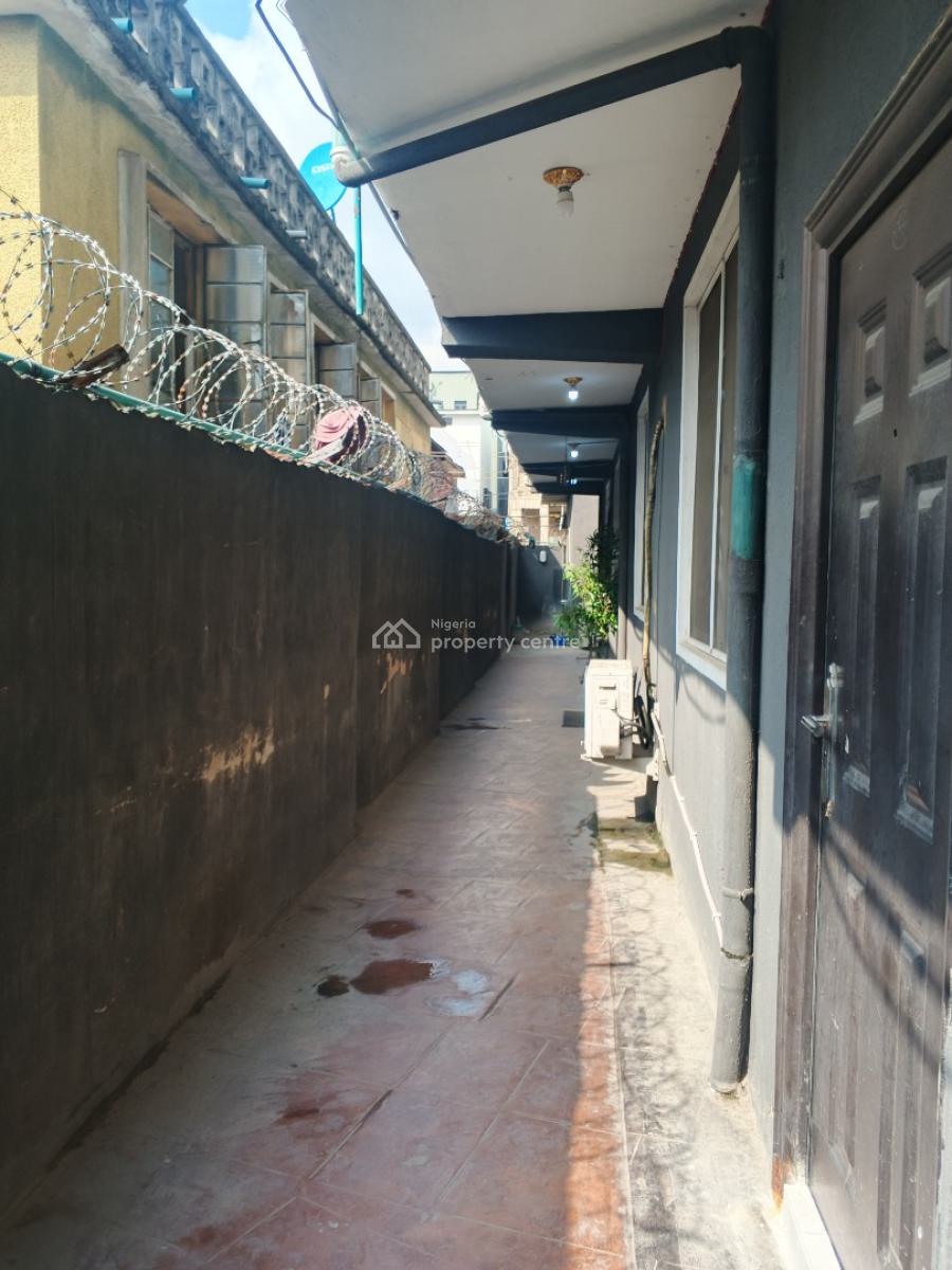 Executive Studio Apartment, Alagomeji, Yaba, Lagos, Self Contain (single Rooms) for Rent