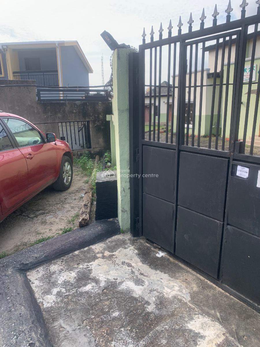 Well Structured Building on 2 Plots, Surulere, Lagos, School for Sale