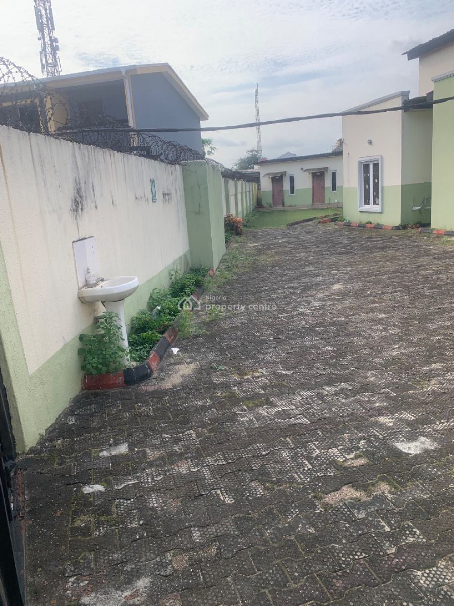 Well Structured Building on 2 Plots, Surulere, Lagos, School for Sale