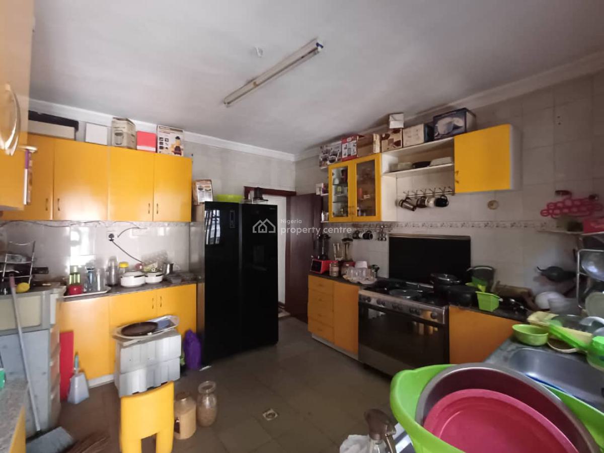 a Self Serviced Four Bedroom Duplex with a Bq, Lekki Phase 1, Lekki, Lagos, Terraced Duplex for Rent