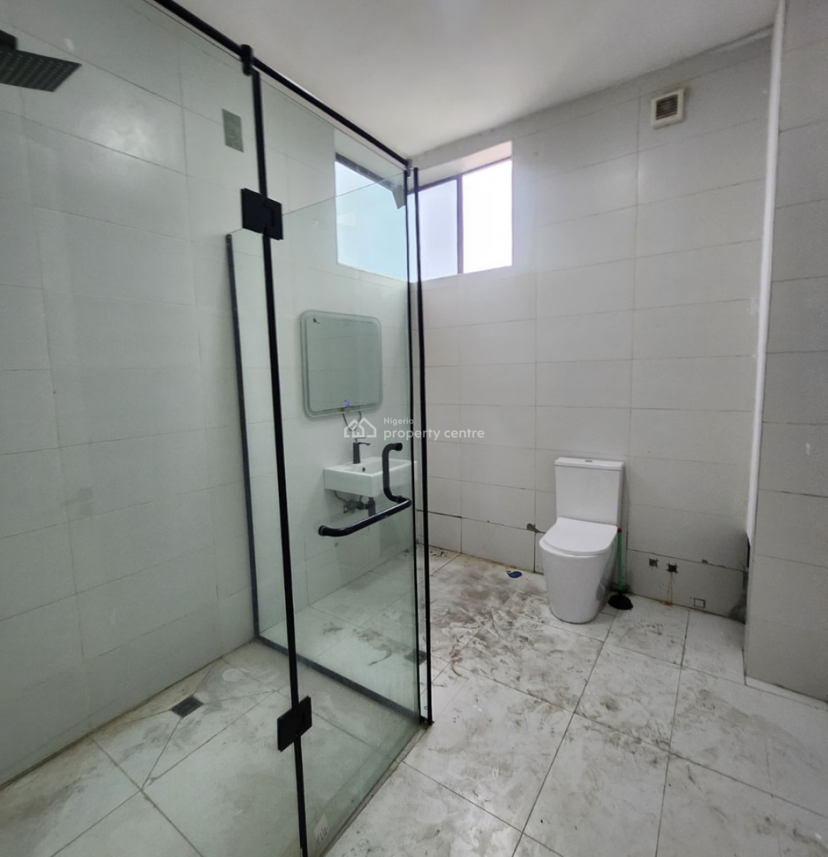 Well Maintained Mini Flat Apartment, Lekki Phase 1, Lekki Phase 1, Lekki, Lagos, Flat / Apartment for Rent