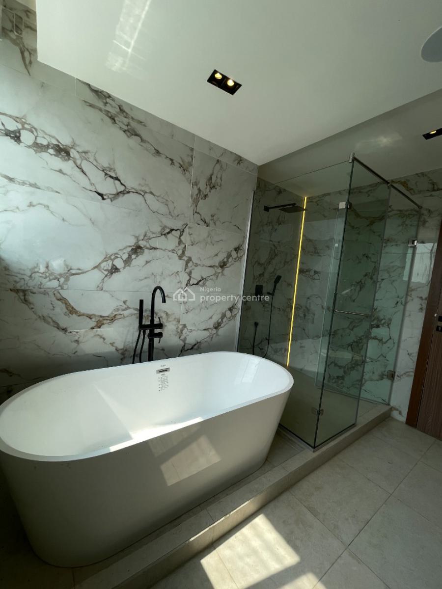 Exceptional 5-bedroom Luxury Waterfront Home, Palm Springs Road, Lekki, Lagos, Semi-detached Duplex for Sale