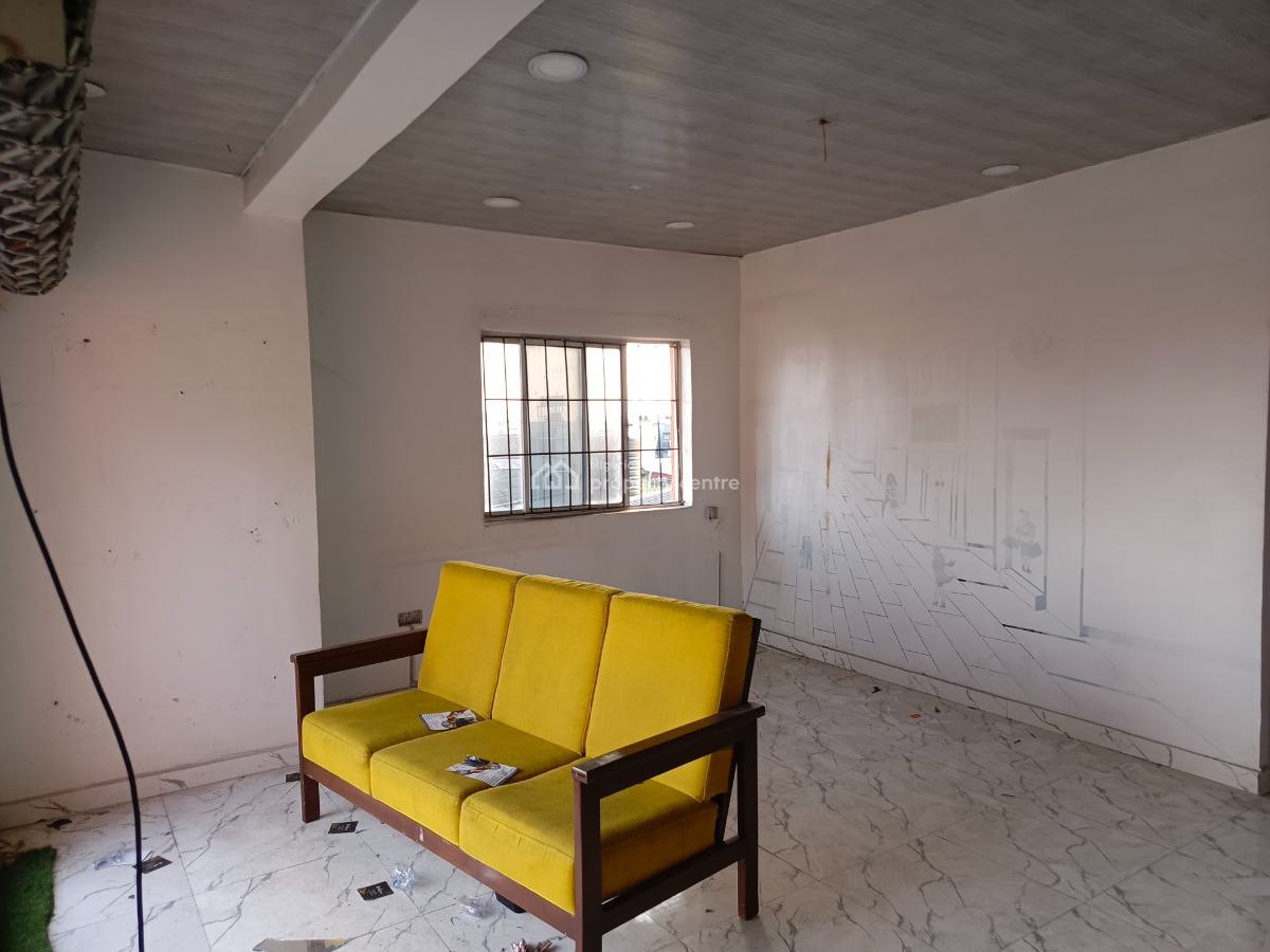 Very Spacious Shop / Office Space, Ado Road, Ajah, Lagos, Shop for Rent