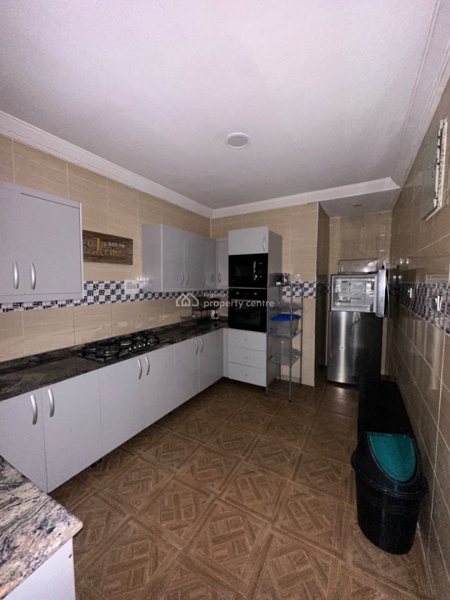 3 Bedroom Apartment, Ikota, Lekki, Lagos, Flat / Apartment for Rent