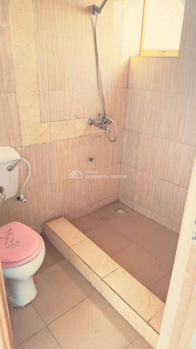 2 Bedroom Apartment in a Secured Neighbourhood, Folarin Street, Gra Phase 1, Magodo, Lagos, Flat / Apartment for Rent