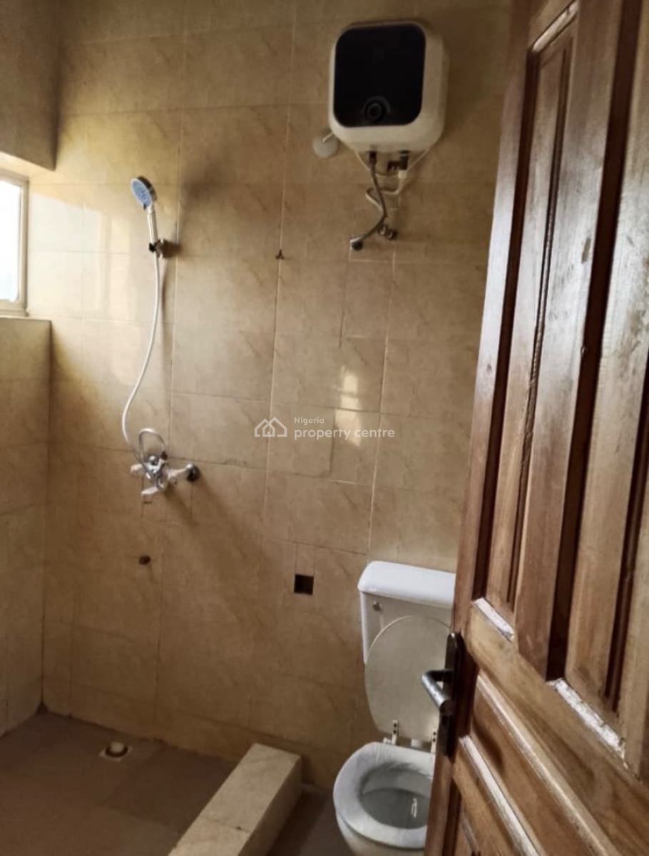 2 Bedroom Apartment Upstairs in a Secured Neighbourhood, Folarin Street, Gra Phase 1, Magodo, Lagos, Flat / Apartment for Rent