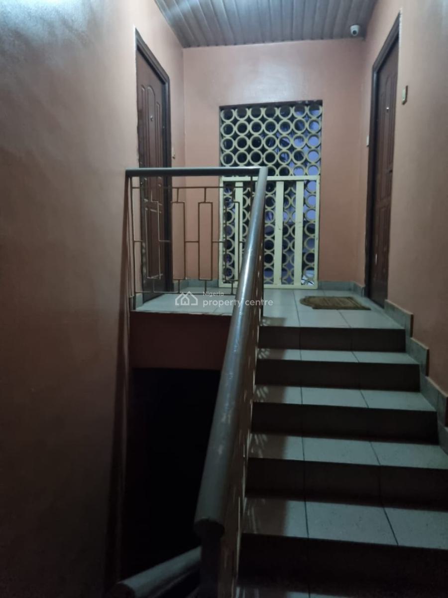 a Spacious and Well Ventilated 3-bedroom Apartment, Anthony, Maryland, Lagos, Flat / Apartment for Rent