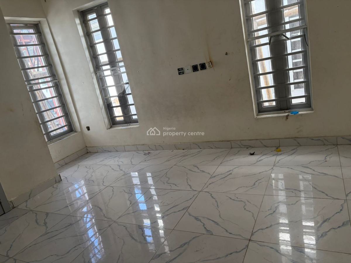 Spacious Semi Master Bedroom Available, Orchid Road, Lekki, Lagos, Self Contain (single Rooms) for Rent