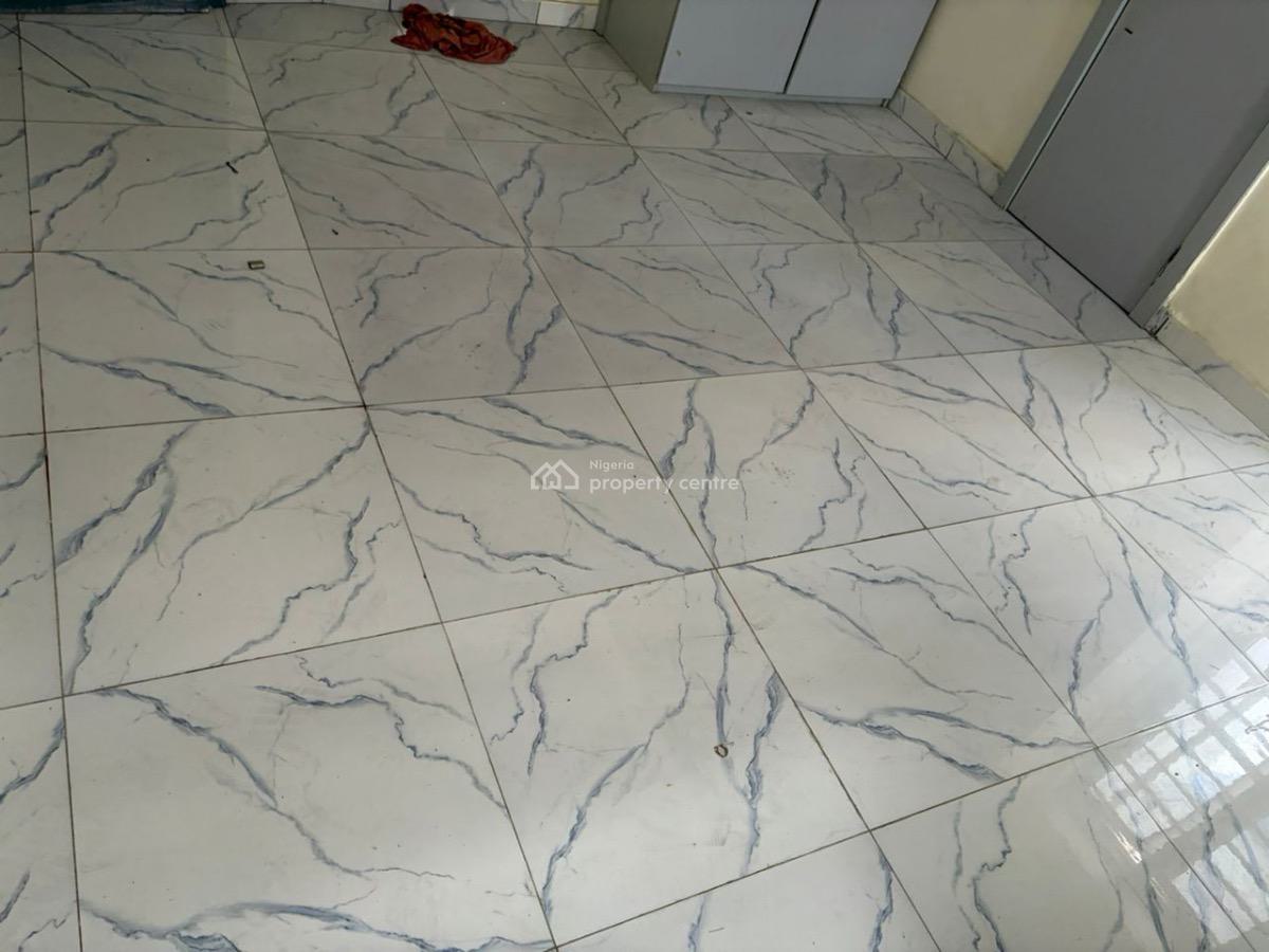 Spacious Semi Master Bedroom Available, Orchid Road, Lekki, Lagos, Self Contain (single Rooms) for Rent