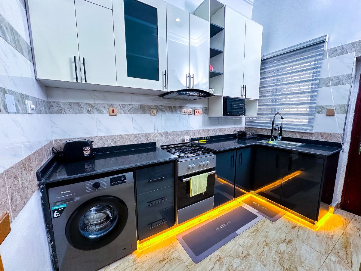 3 Bedroom Flat, Magodo, Gra Phase 2, Magodo, Lagos, Flat / Apartment Short Let
