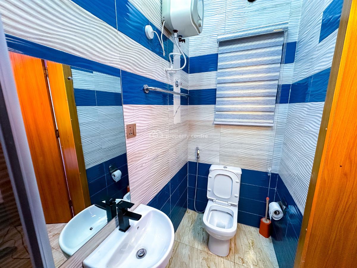 3 Bedroom Flat, Magodo, Gra Phase 2, Magodo, Lagos, Flat / Apartment Short Let