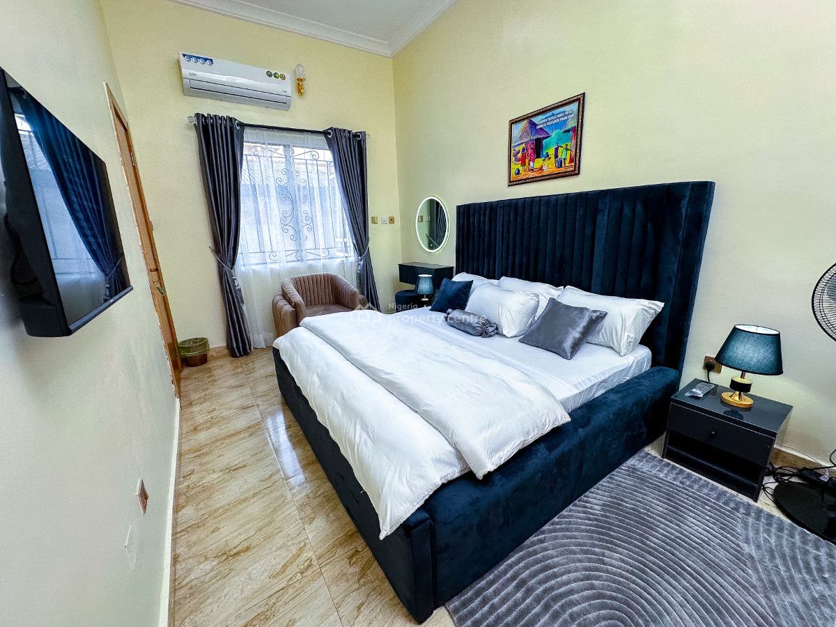 3 Bedroom Flat, Magodo, Gra Phase 2, Magodo, Lagos, Flat / Apartment Short Let