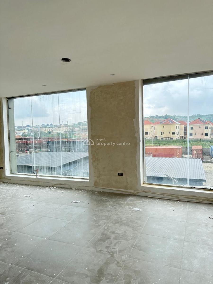 130.94sqm Strategic Shop/office Space, Guzape District, Abuja, Plaza / Complex / Mall for Rent
