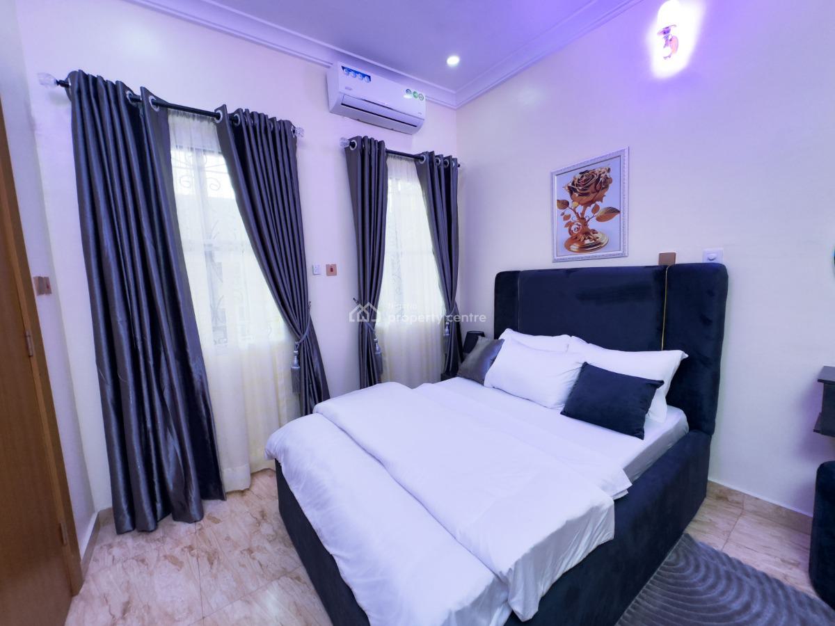 3 Bedroom Flat, Gra Phase 2, Magodo, Lagos, Flat / Apartment Short Let