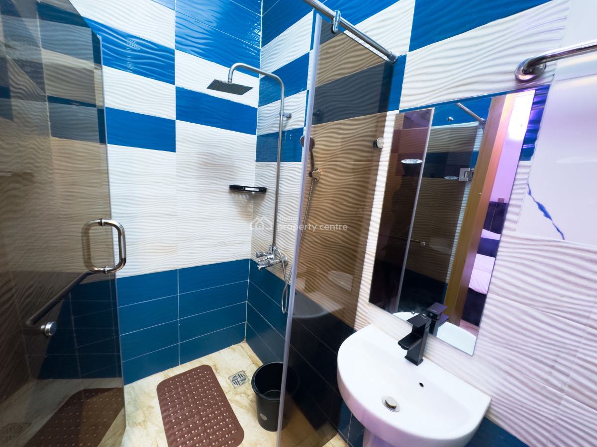 3 Bedroom Flat, Gra Phase 2, Magodo, Lagos, Flat / Apartment Short Let