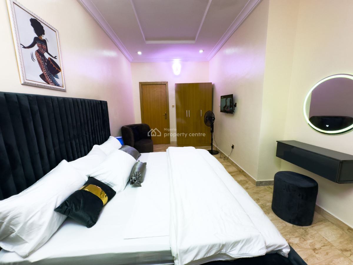 3 Bedroom Flat, Gra Phase 2, Magodo, Lagos, Flat / Apartment Short Let