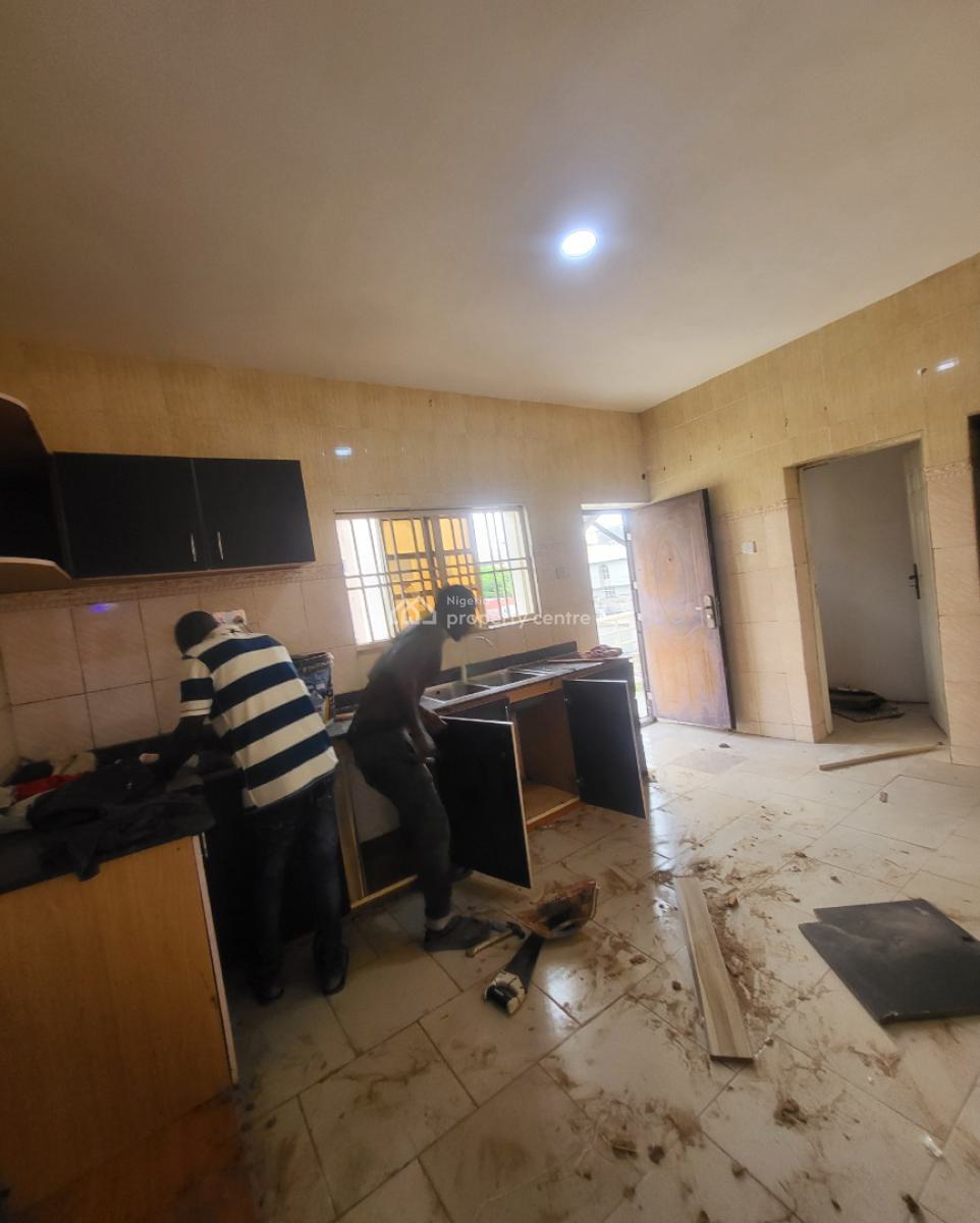 Luxurious Massive 2 Bedroom Flat, By American International School, Durumi, Abuja, Flat / Apartment for Rent