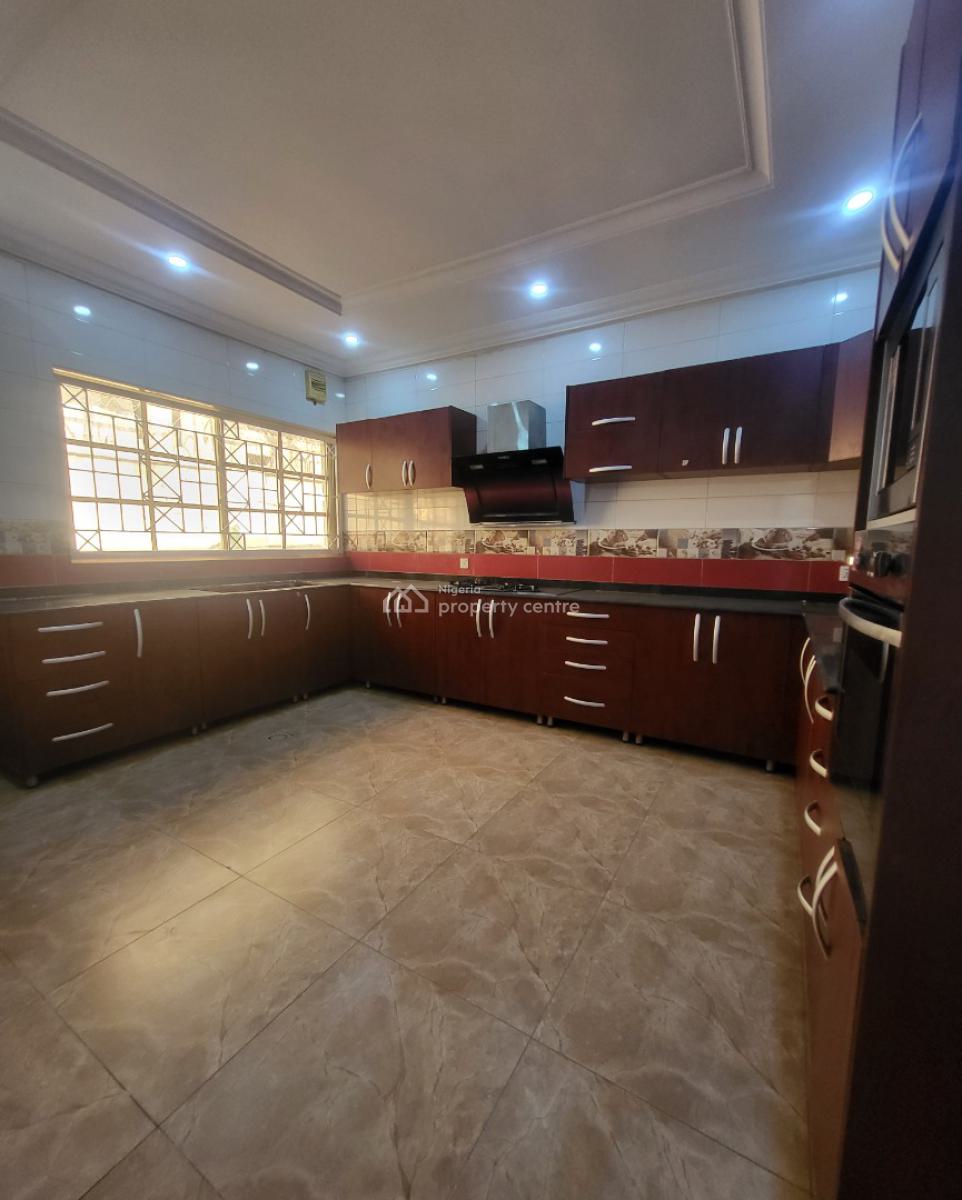 Luxurious Massive 3 Bedroom Bungalow, Near American International School, Durumi, Abuja, Semi-detached Bungalow for Rent