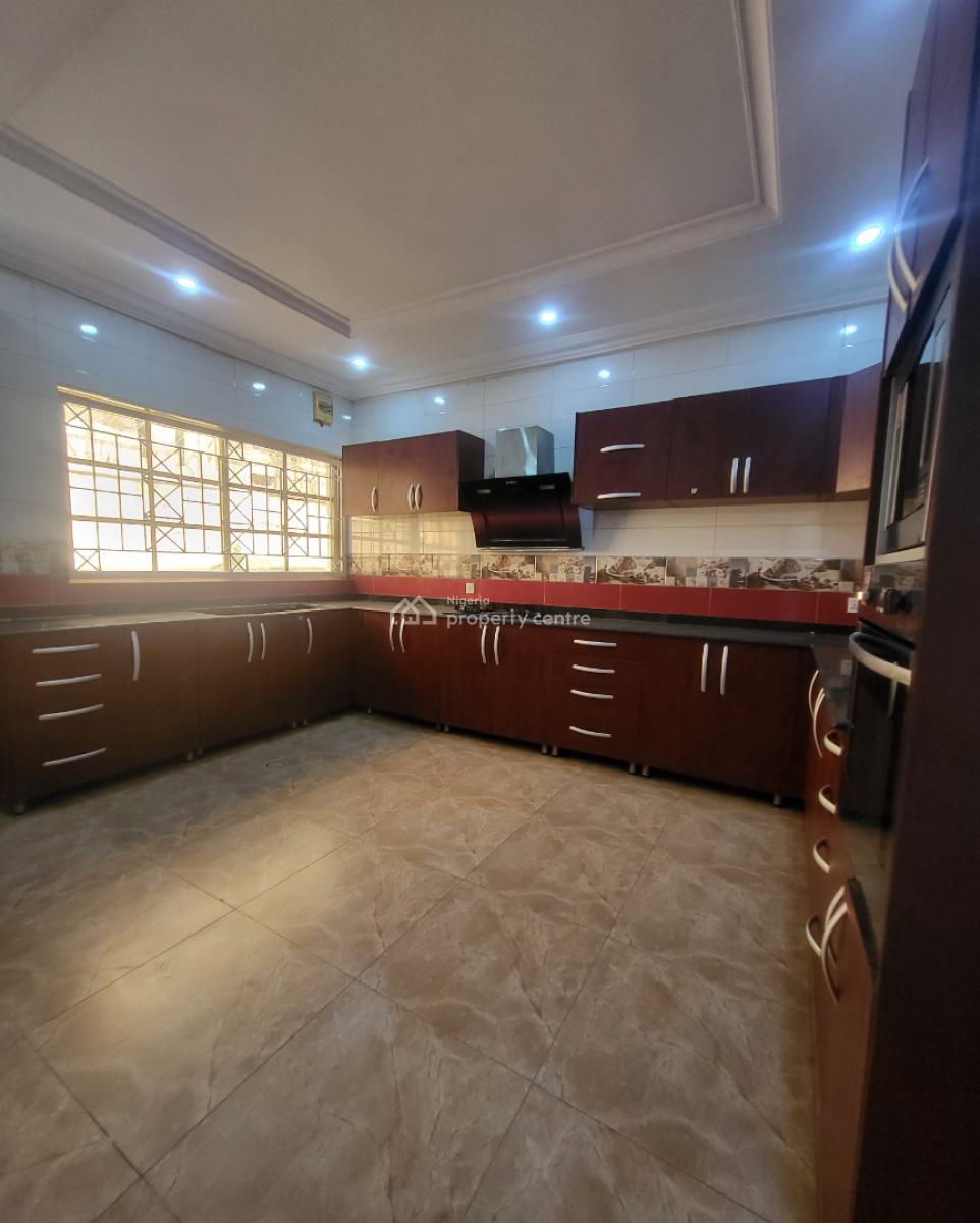 Luxurious Massive 3 Bedroom Bungalow, Near American International School, Durumi, Abuja, Semi-detached Bungalow for Rent