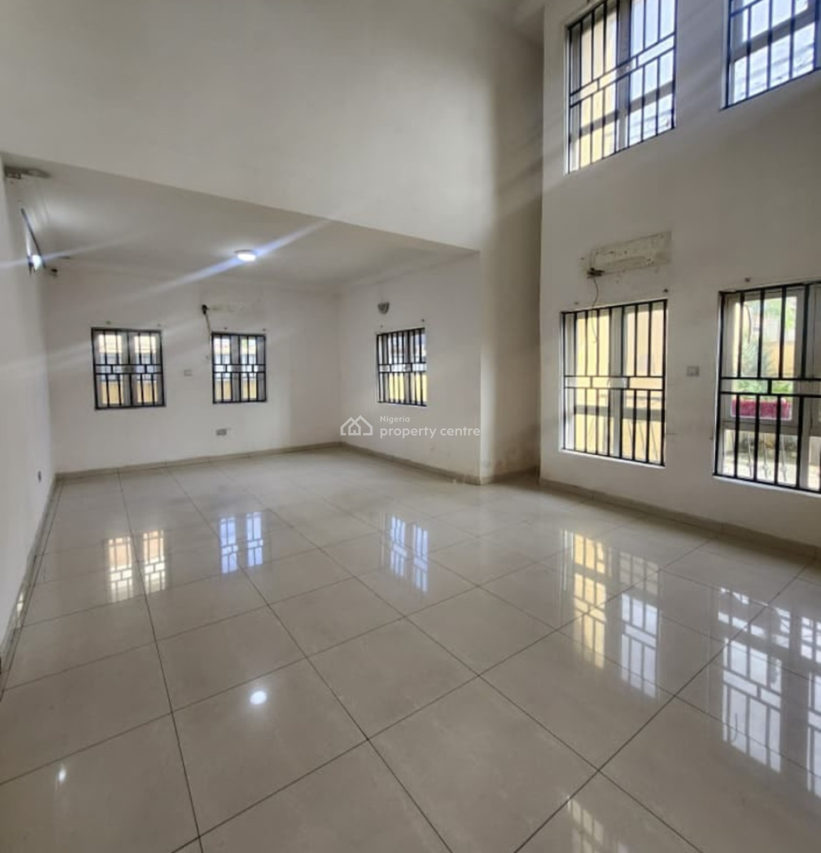 Spacious 4 Bedroom Detached Duplex, Lekki Phase 1, Lekki, Lagos, Commercial Property for Rent