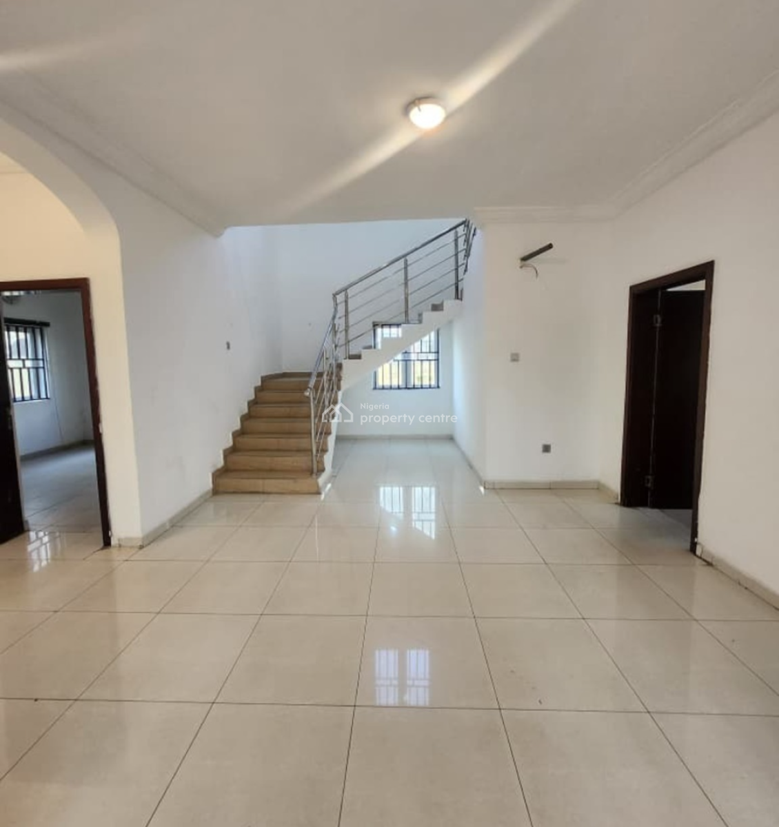 Spacious 4 Bedroom Detached Duplex, Lekki Phase 1, Lekki, Lagos, Commercial Property for Rent