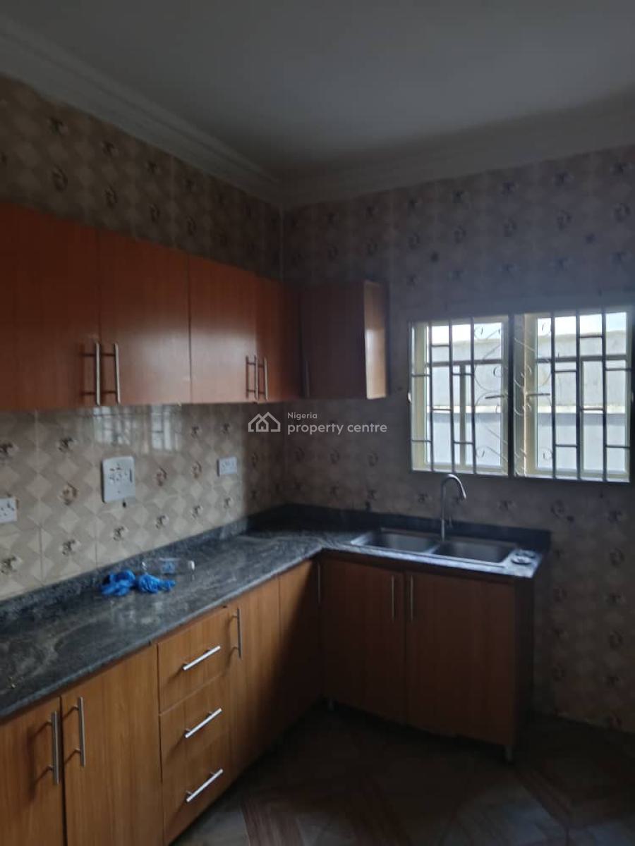 3 Bedroom Flat with Modern Facilities, Abanla, Ologuneru, Ibadan, Oyo, Flat / Apartment for Rent