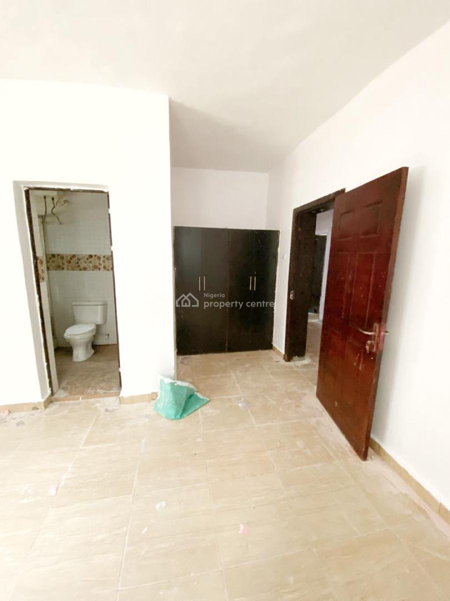 Luxury & Newly Renovated 3 Bedroom Flat with Bq, Omole Phase 2, Ikeja, Lagos, Flat / Apartment for Rent