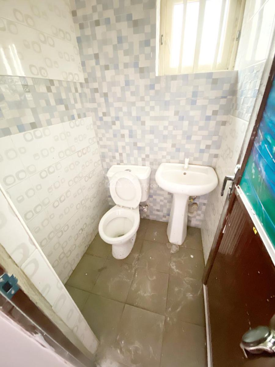 Luxury & Newly Renovated 3 Bedroom Flat with Bq, Omole Phase 2, Ikeja, Lagos, Flat / Apartment for Rent