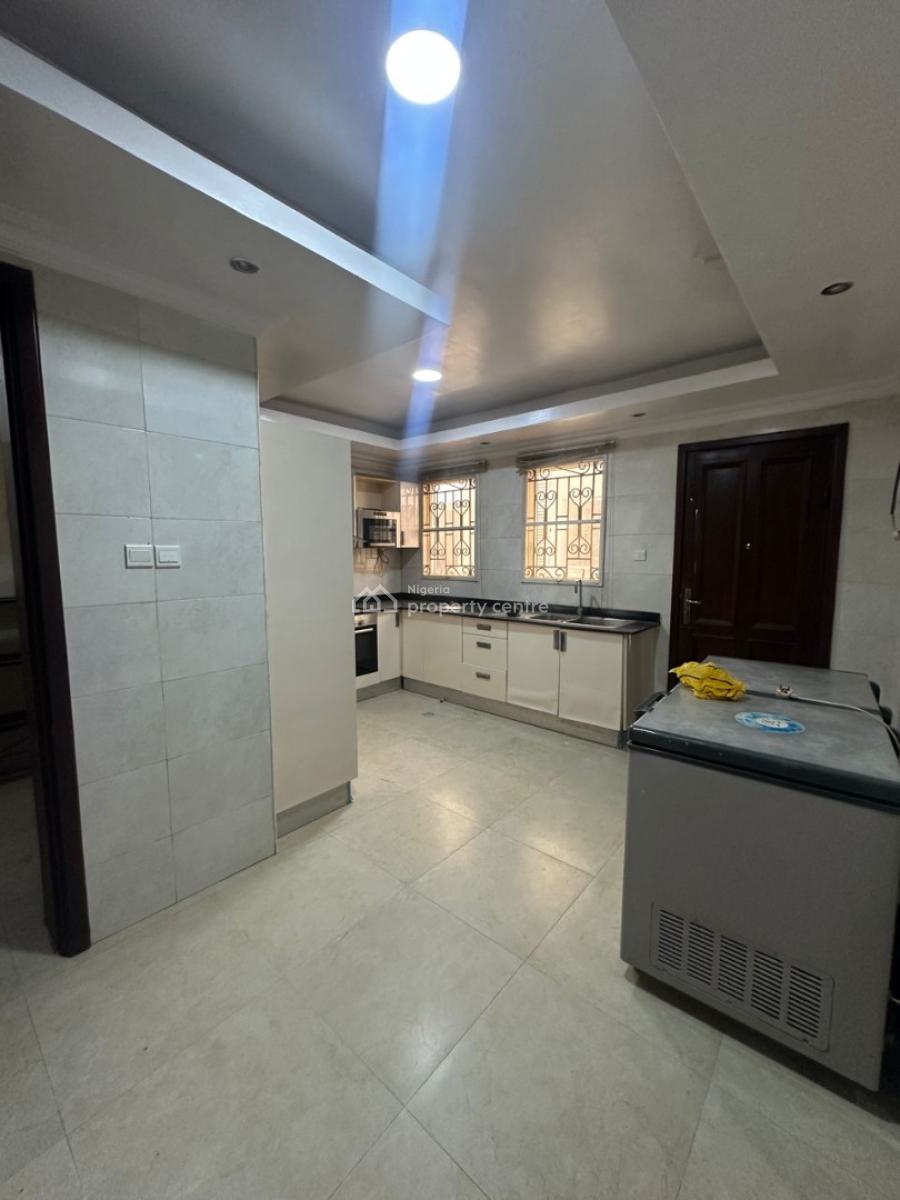 3 Units of Well Maintained 1 Bed Apartment in a Well Secured Estate, Lekki Phase 1, Lekki, Lagos, Flat / Apartment for Rent