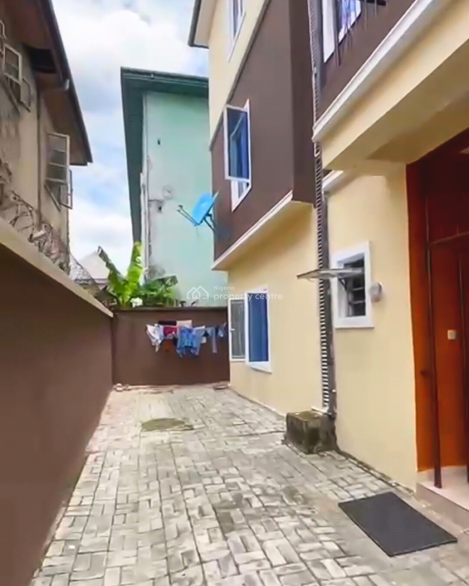 Standard 6 Units of 2 Bedroom Apartment, Woji, Port Harcourt, Rivers, Block of Flats for Sale