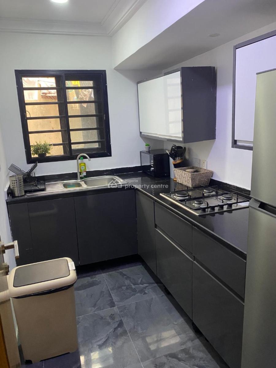 Cozy 2 Bedroom Apartment, Agoro Odiyan Street, Off Adeola Odeku, Victoria Island (vi), Lagos, Flat / Apartment Short Let