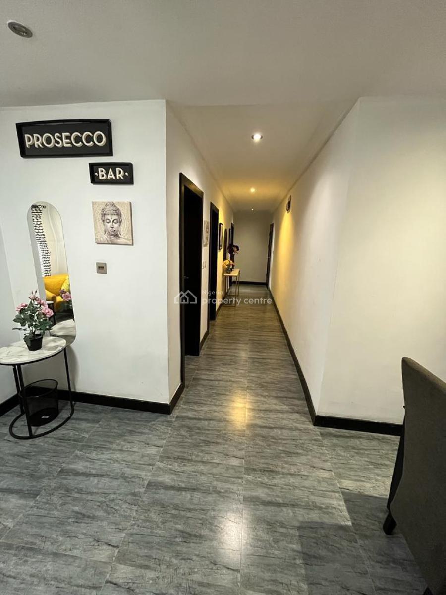 Cozy 3 Bedroom Apartment, Agoro Odiyan Street, Off Adeola Odeku, Victoria Island (vi), Lagos, Flat / Apartment Short Let