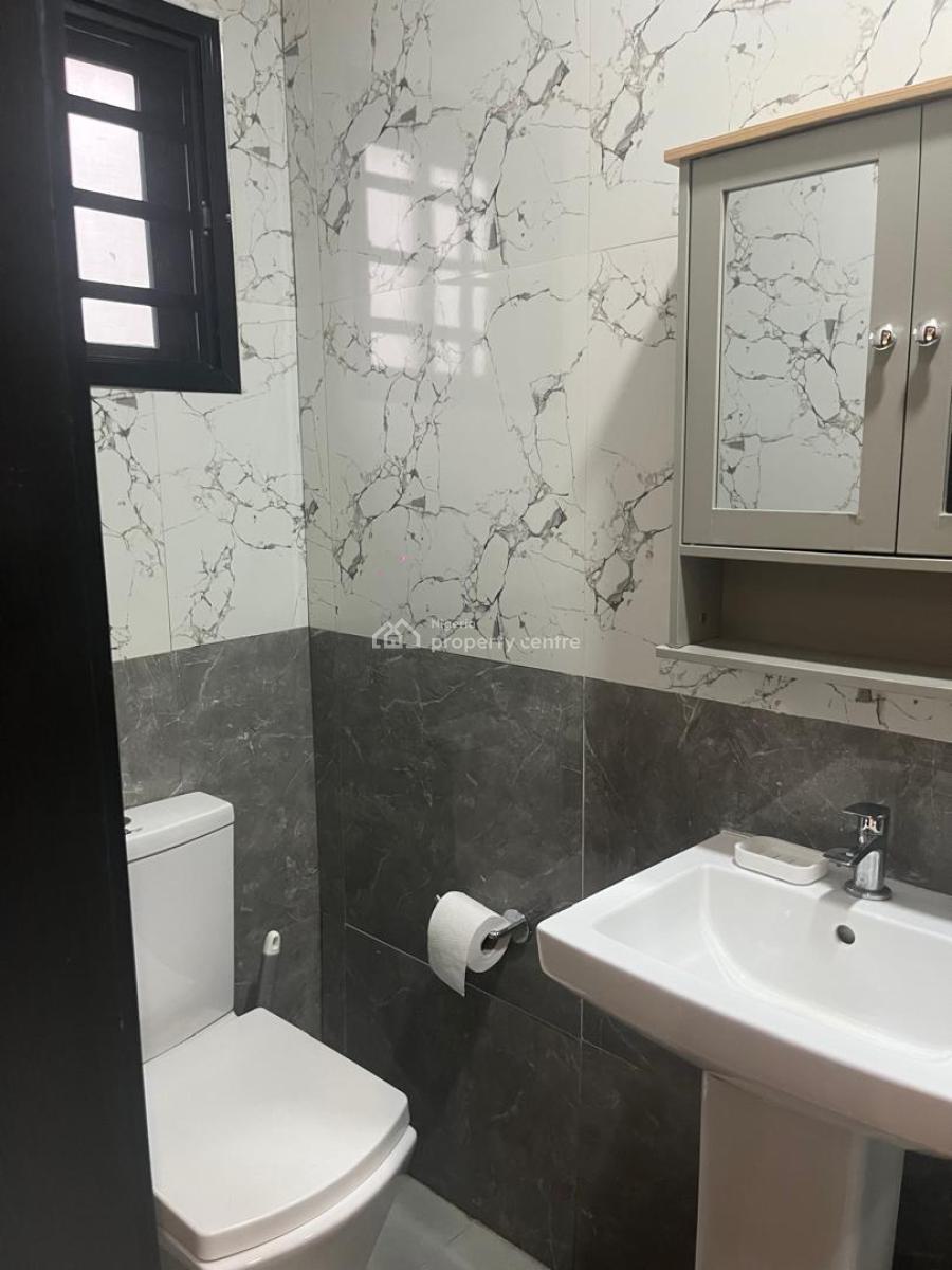 Cozy 3 Bedroom Apartment, Agoro Odiyan Street, Off Adeola Odeku, Victoria Island (vi), Lagos, Flat / Apartment Short Let