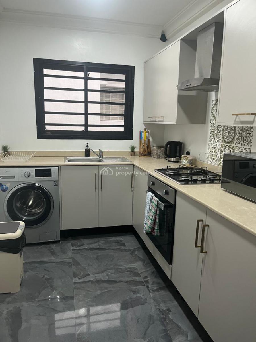 Cozy 3 Bedroom Apartment, Agoro Odiyan Street, Off Adeola Odeku, Victoria Island (vi), Lagos, Flat / Apartment Short Let