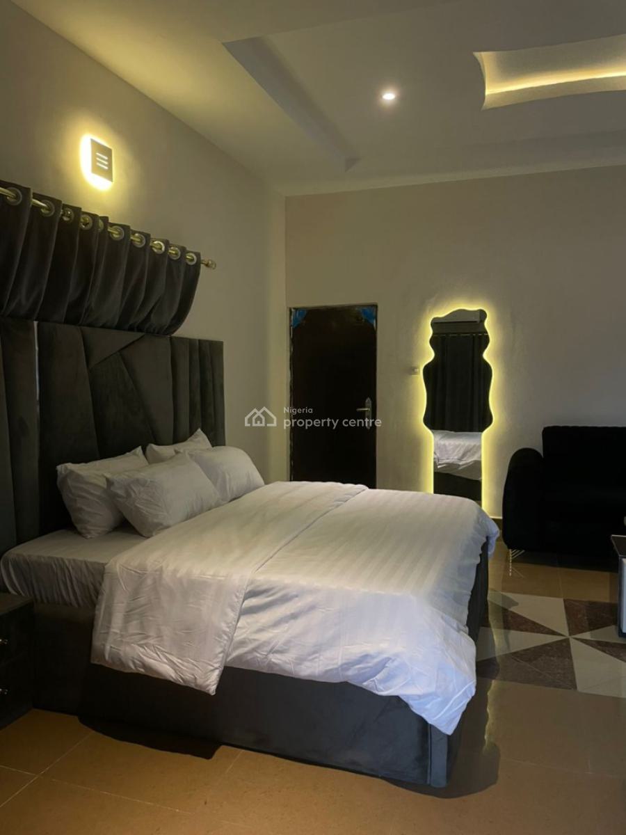 Open Plan Studio Apartment, Adeyemo Akapo, Omole Phase 1, Ikeja, Lagos, Flat / Apartment Short Let