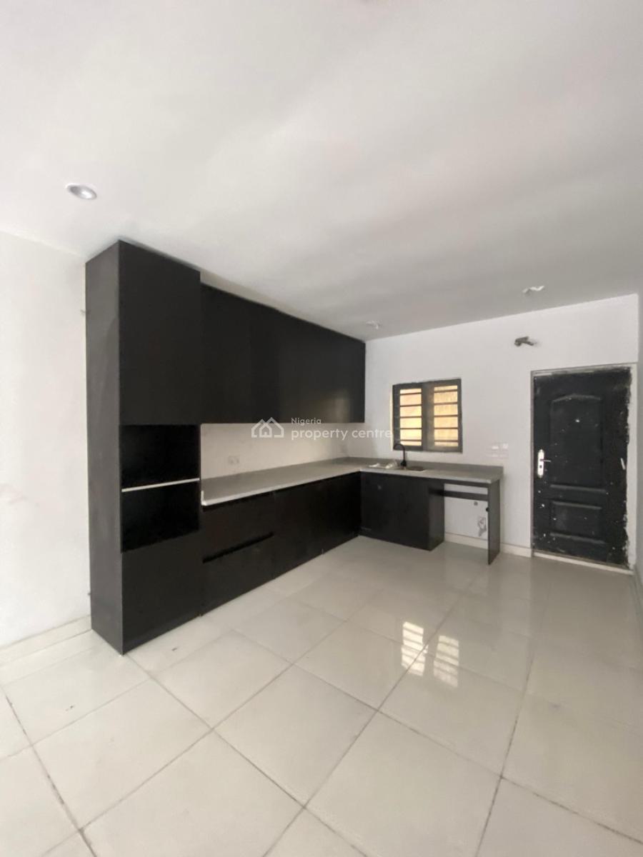 2 Bedroom Flat Apartment, Ologolo, Lekki, Lagos, Flat / Apartment for Sale