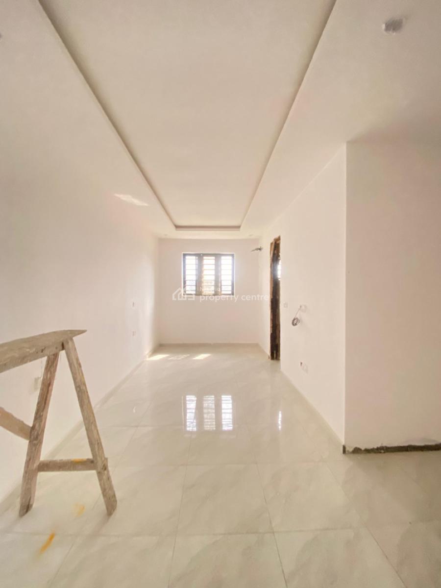 4 Bedroom Terrace Duplex with Bq, Ologolo, Lekki, Lagos, Terraced Duplex for Sale