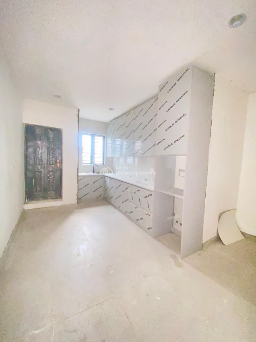 4 Bedroom Terrace Duplex with Bq, Ologolo, Lekki, Lagos, Terraced Duplex for Sale