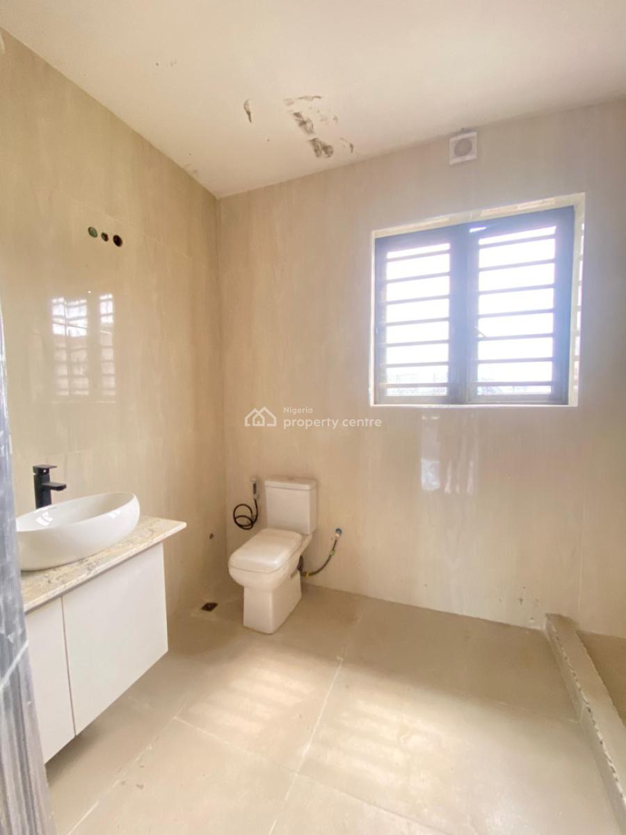 4 Bedroom Terrace Duplex with Bq, Ologolo, Lekki, Lagos, Terraced Duplex for Sale