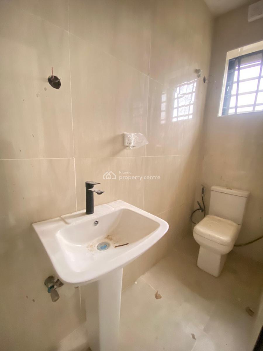4 Bedroom Terrace Duplex with Bq, Ologolo, Lekki, Lagos, Terraced Duplex for Sale