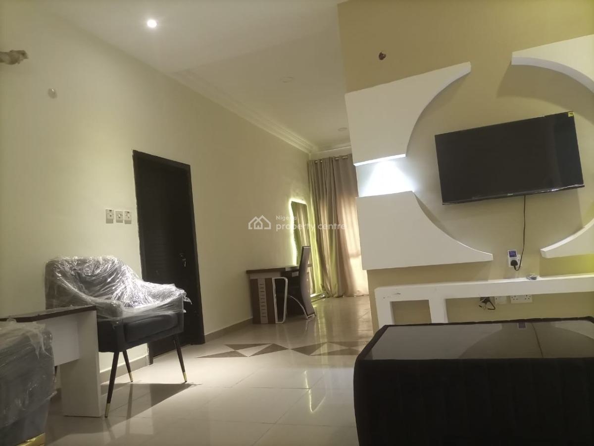 Open Plan 2 Bedrooms Apartment, Adeyemo Akapo, Omole Phase 1, Ikeja, Lagos, Flat / Apartment Short Let